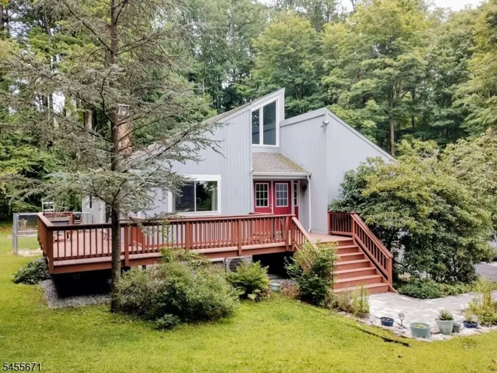 14 Tompkins Ct, Vernon Twp.