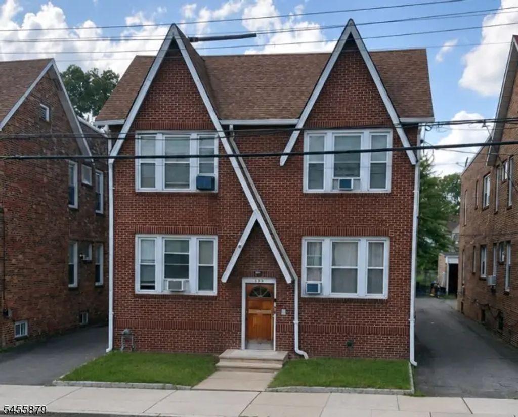 435 Kerrigan Blvd, Newark City