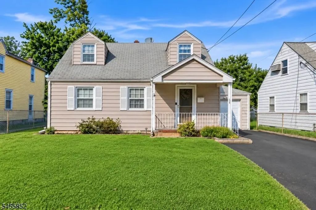 24 Sunset Dr, Clark Twp.