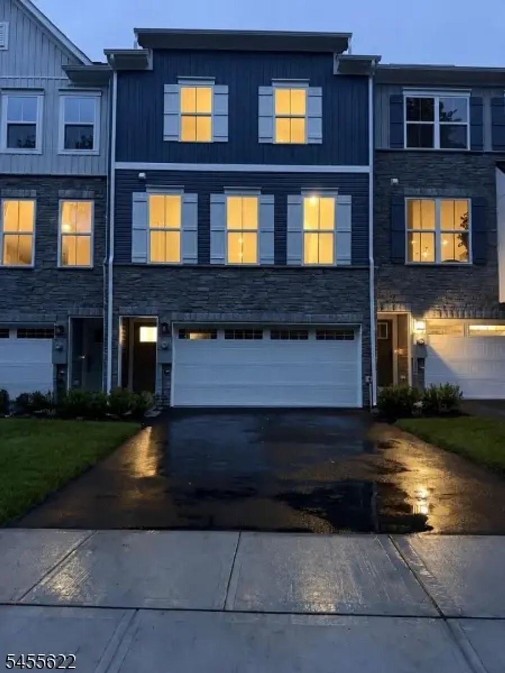 70 Silas Road, Mount Olive Twp.