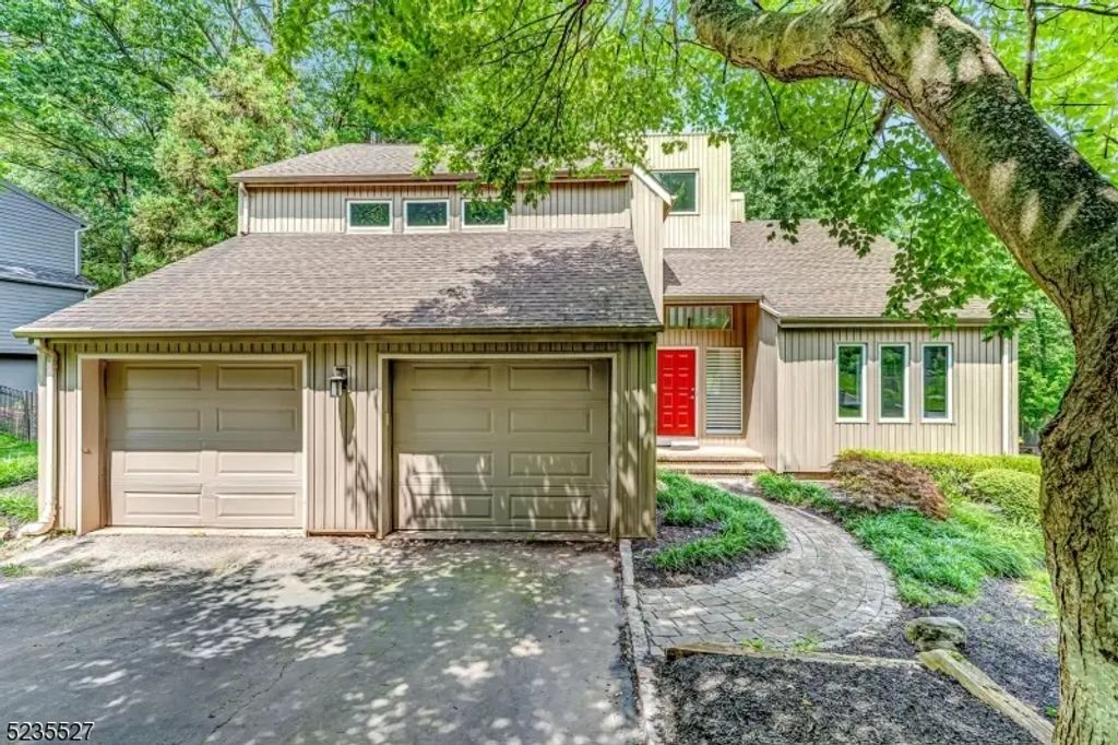 33 Highmount Ave, Warren Twp.