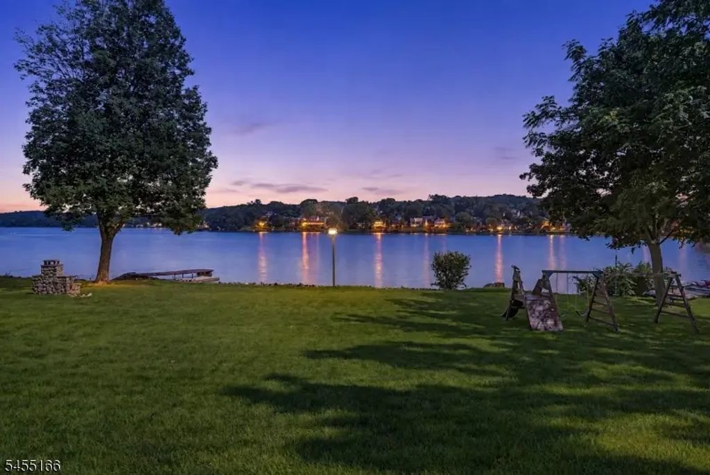 21 Musconetcong Ave, Stanhope Boro