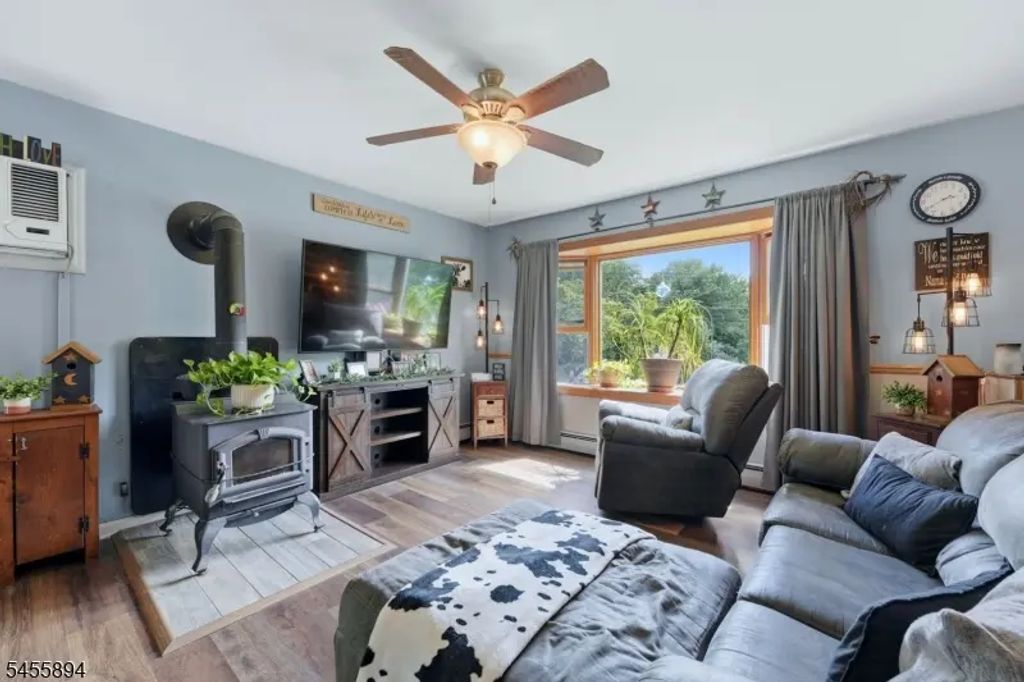 57 Belton St, Byram Twp.