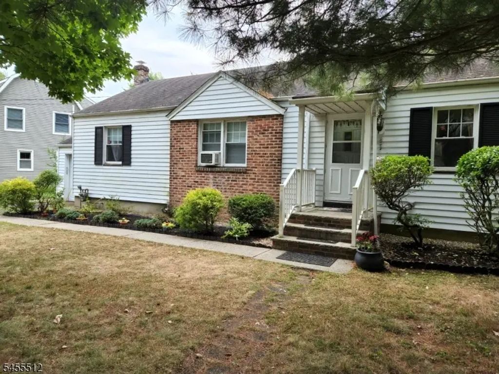 961 Crestwood Rd, Scotch Plains Twp.
