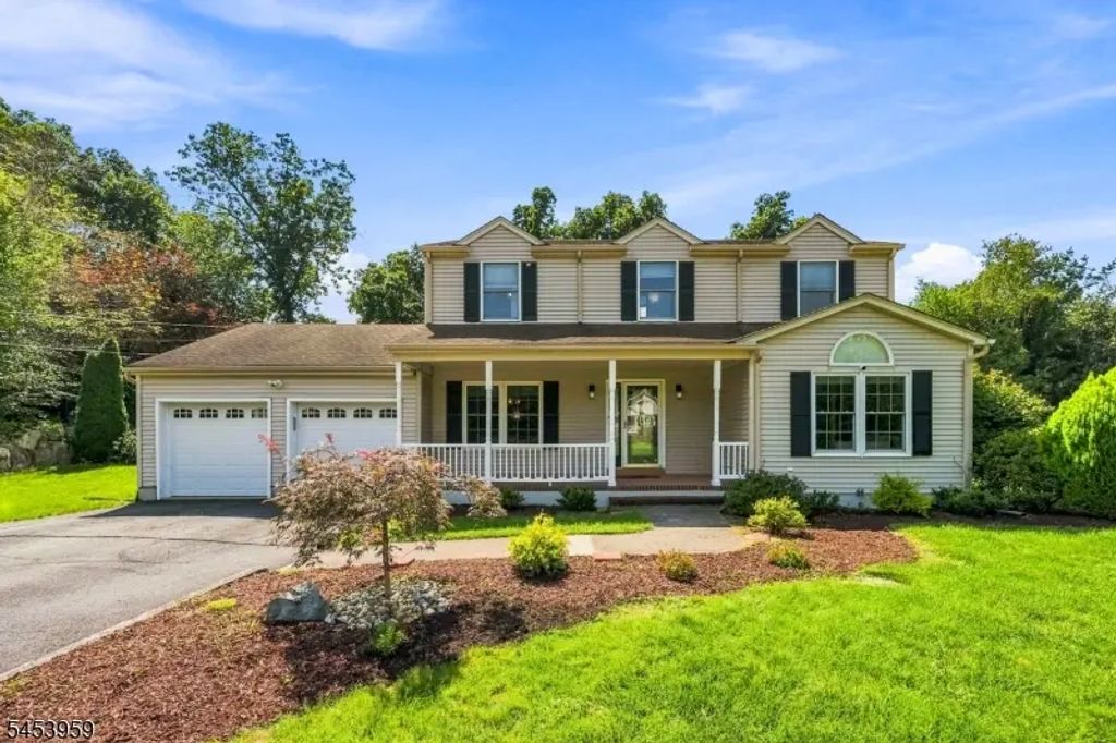 18 Lauren Ct, Byram Twp.