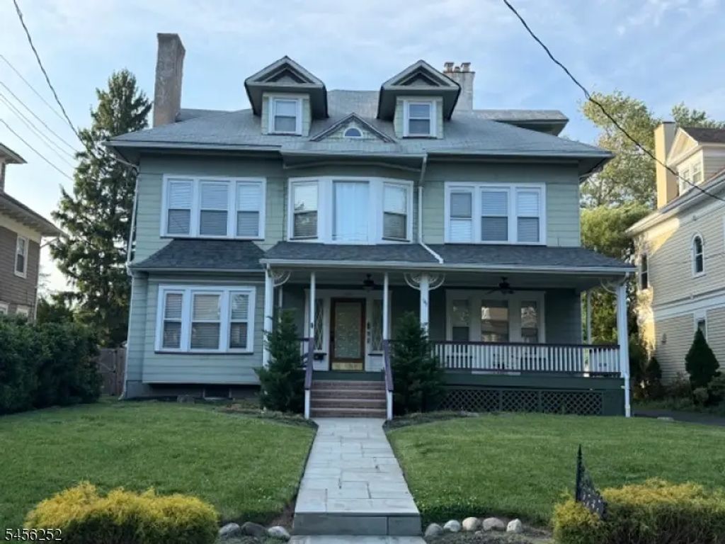 1145 Evergreen Ave, Plainfield City