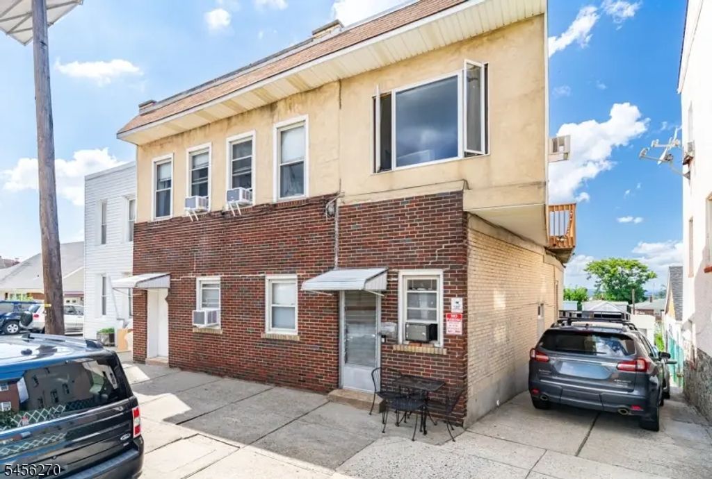 85 Grant St, Fairview Boro