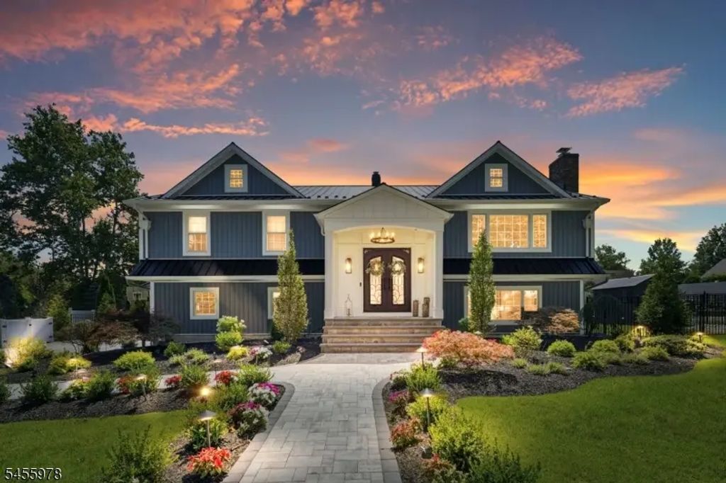6 Dahl Dr, Montville Twp.