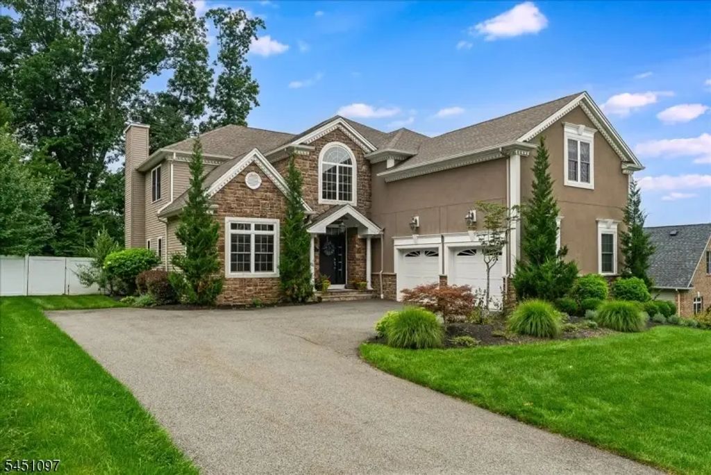 6 Jared Pl, Mount Olive Twp.