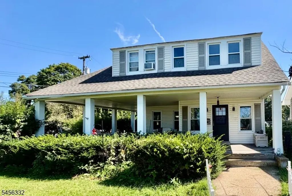 74 Sand Shore Rd, Mount Olive Twp.