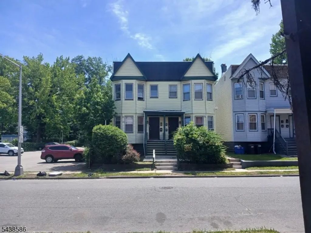 73 Franklin St, East Orange City