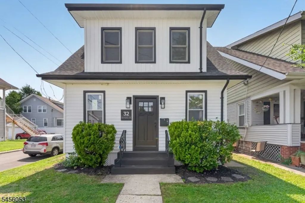 32 Fontaine Ave, Bloomfield Twp.