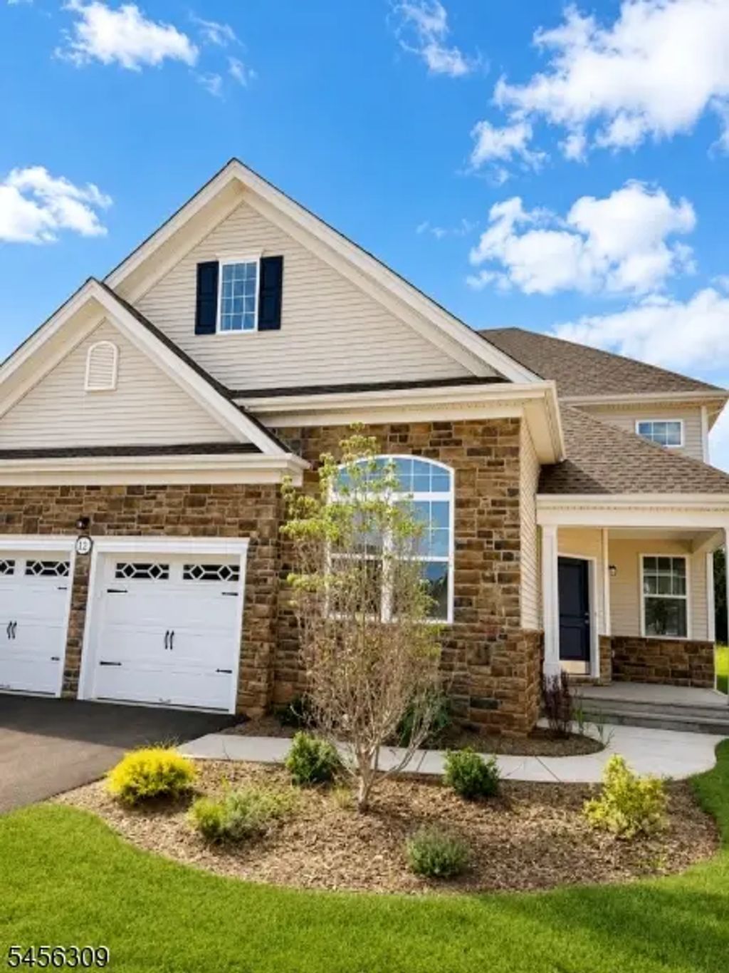 12 Spratt Ct, Hillsborough Twp.