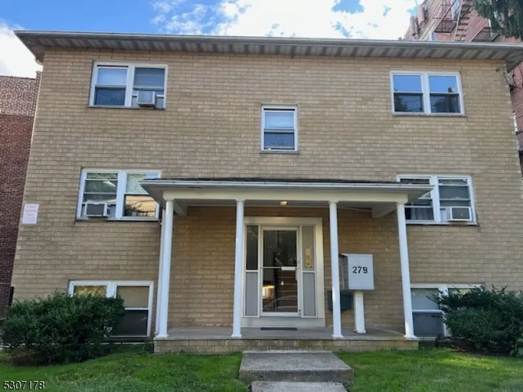 279 Chestnut St, Nutley Twp.