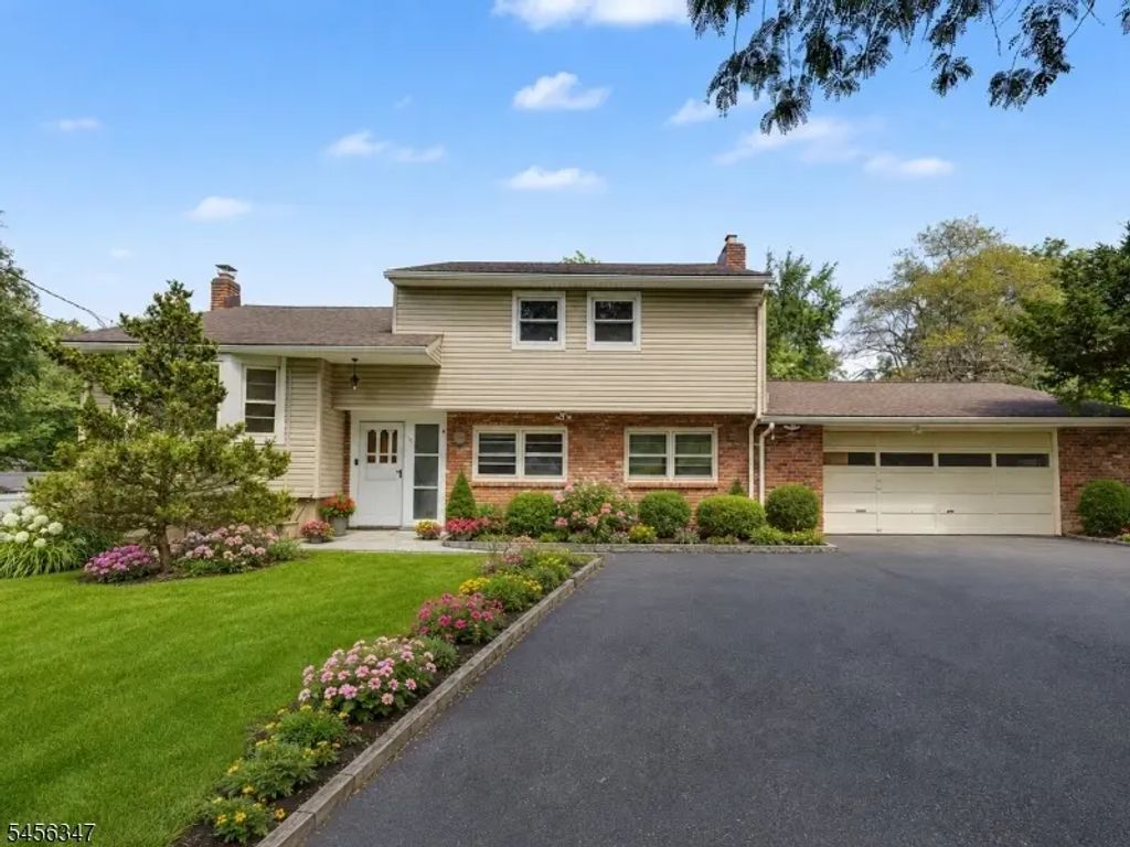 11 Dolly Dr, Parsippany-Troy Hills Twp.