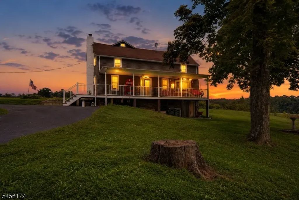 21 Frontage Rd, Blairstown Twp.