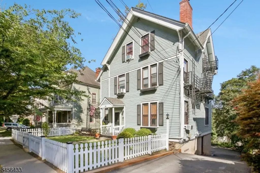 61-a Western Ave, Morristown Town