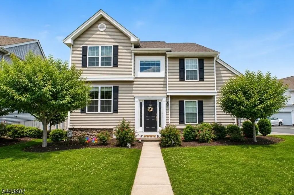 90 Sowers Dr, Mount Olive Twp.
