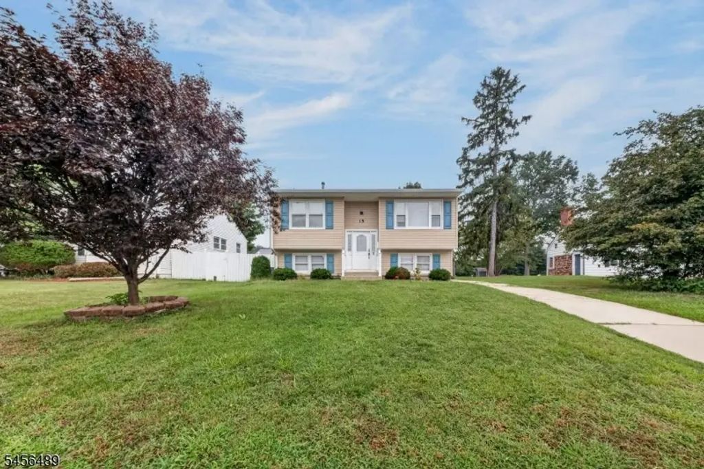 15 Barber Blvd, South Bound Brook Boro