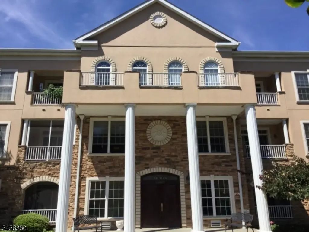 1306 Carter Dr, Rockaway Twp.