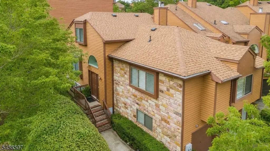 19 Schindler Dr, Rockaway Twp.