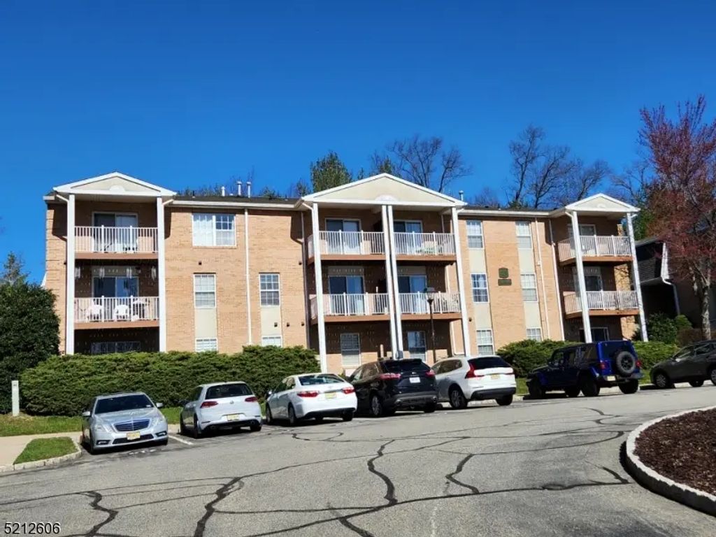 148 Vista Dr, Hanover Twp.
