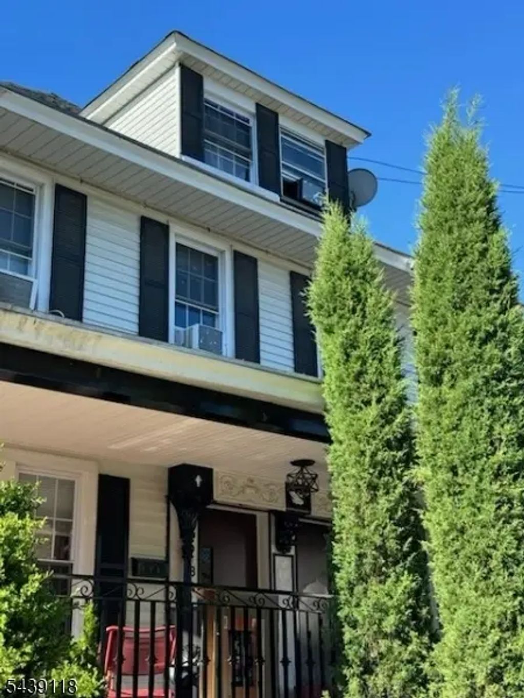 82 Myrtle Ave, Dover Town
