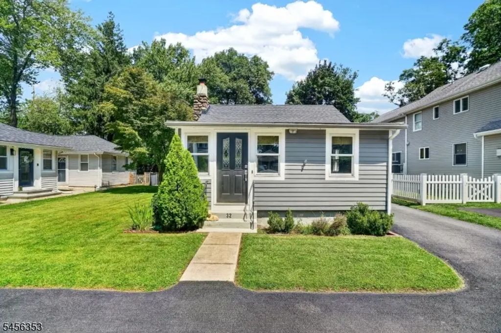 32 Merrie Trl, Denville Twp.