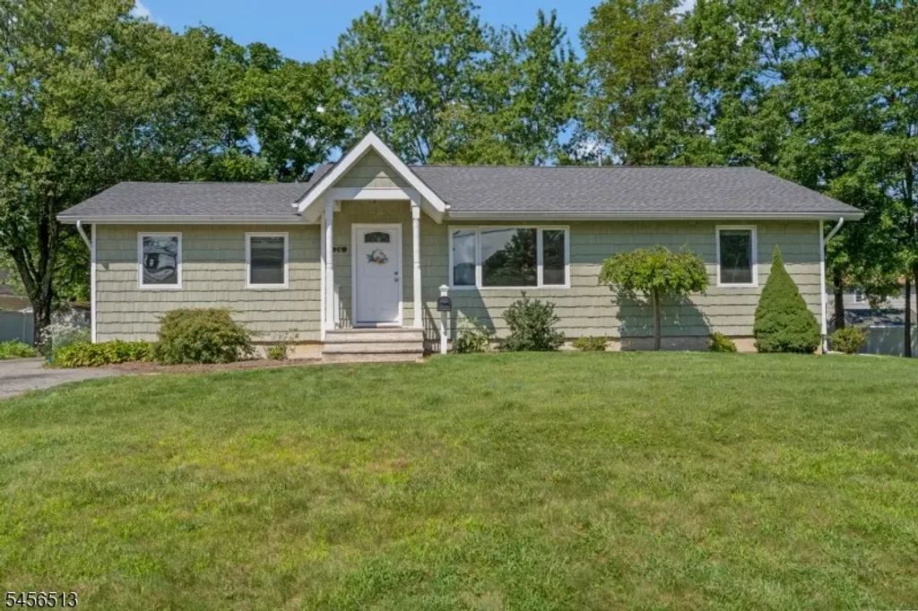 26 Central Ave, Mine Hill Twp.