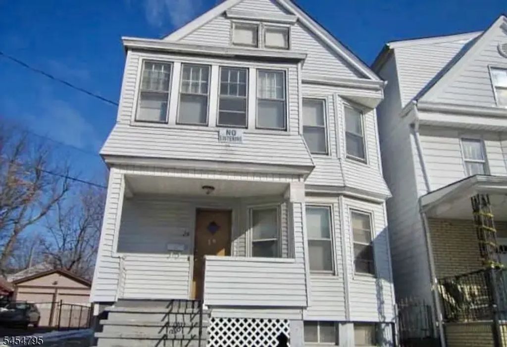 28 Leslie Pl, Irvington Twp.