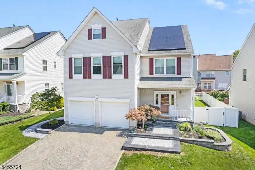 3 Delaney Ct, Bridgewater Twp.
