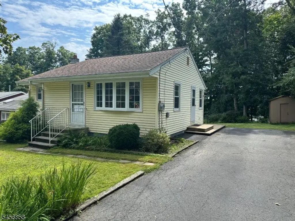 97 Cayuga Ave, Rockaway Twp.