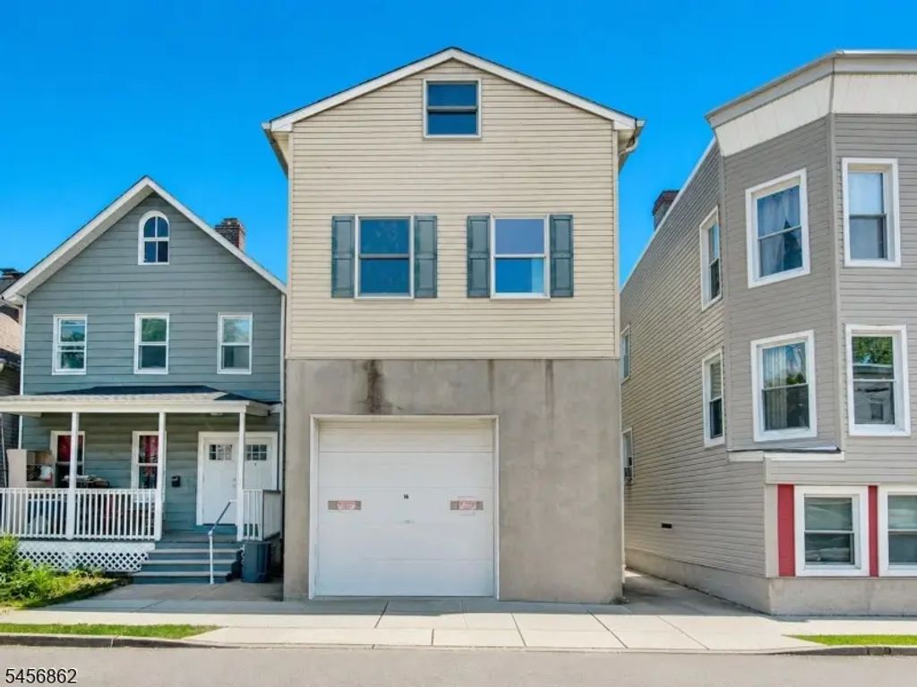 196 Lafayette Street, City Of Orange Twp.