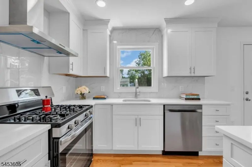 16 Alden Terrace, Mount Olive Twp.