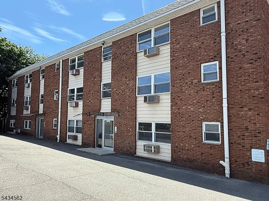 19 Van Rensselear St, Belleville Twp.
