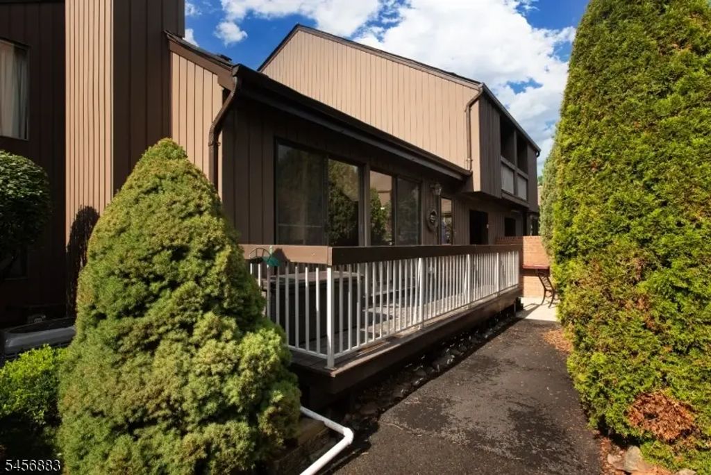 3722 Bloomingdale Dr, Hillsborough Twp.