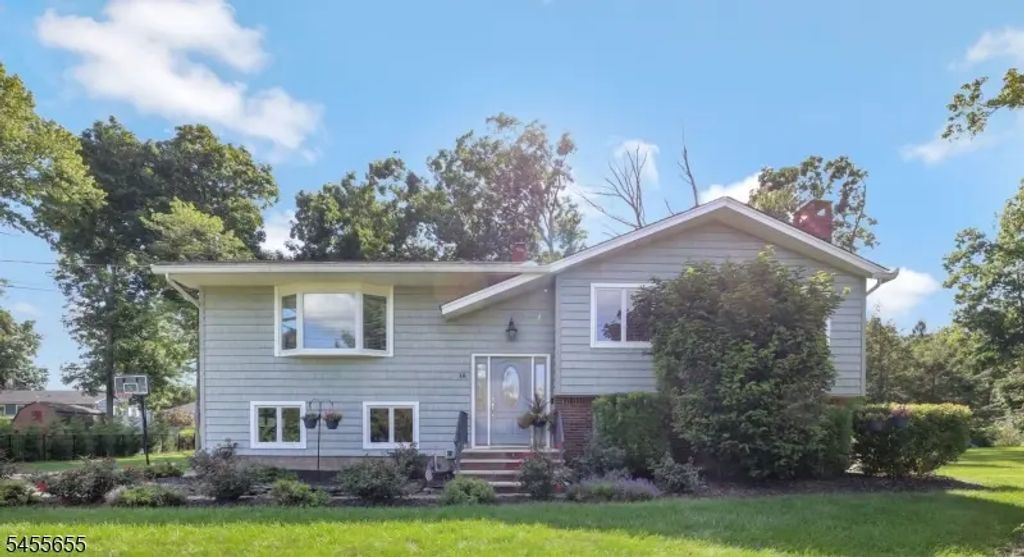 18 Starlight Rd, Jefferson Twp.