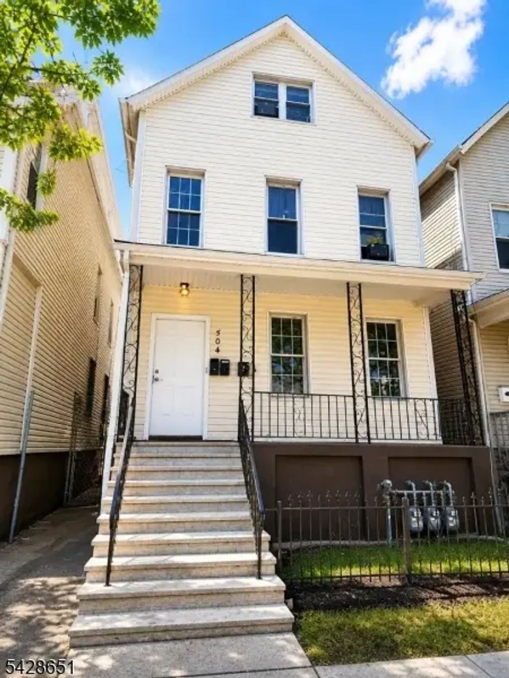 504 Bond St, Elizabeth City
