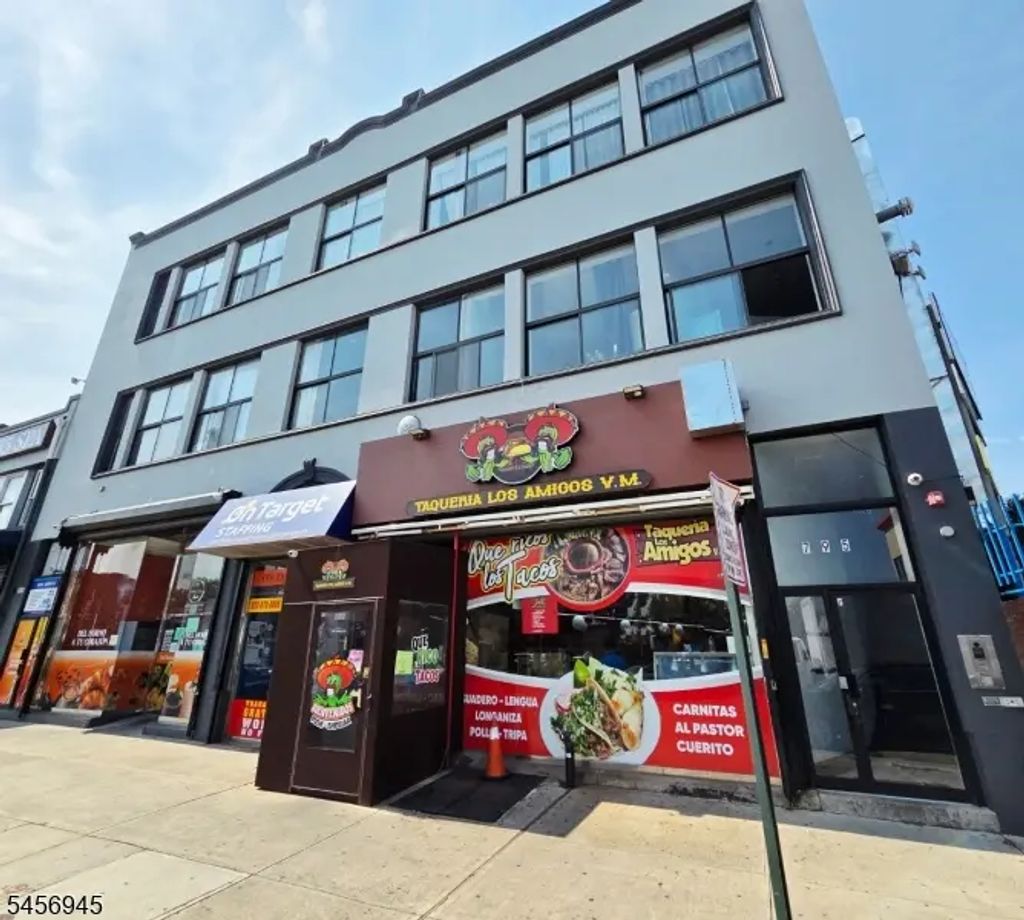794 Main Ave, Passaic City