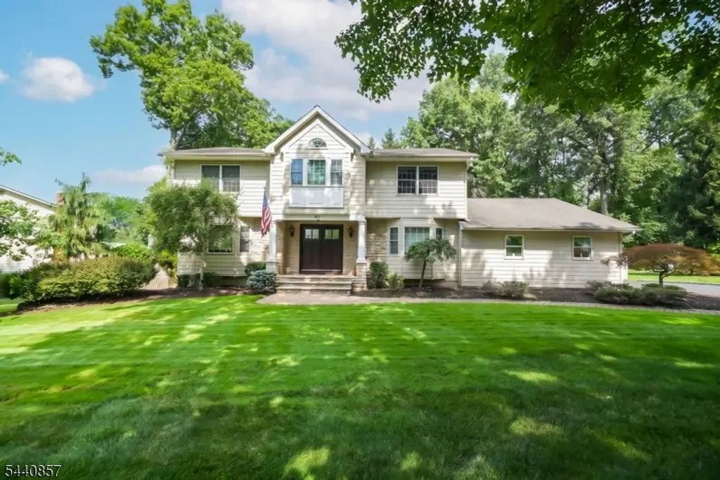 23 Brittany Rd, Montville Twp.