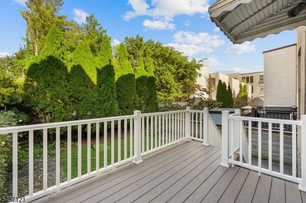 114 Shippen St, Weehawken Twp.