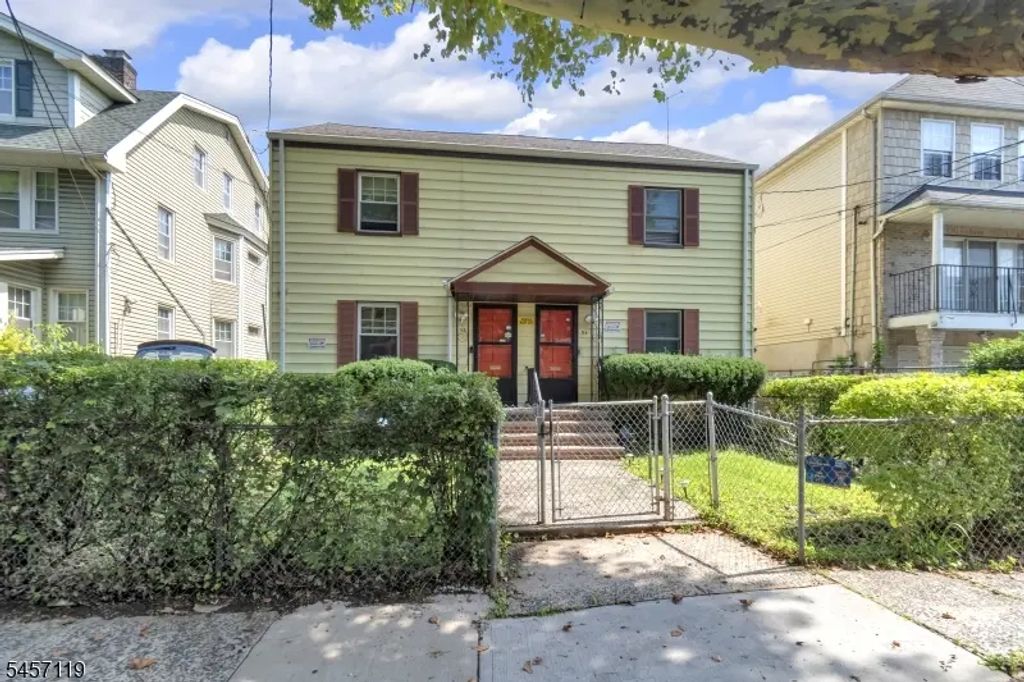52 Clinton Pl, Newark City