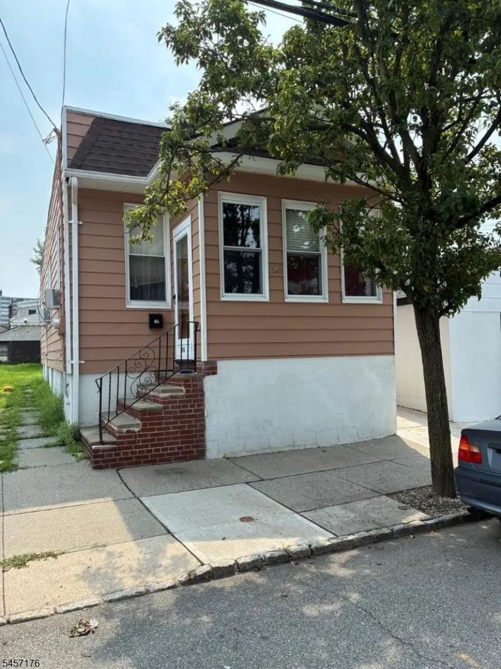 46 Lake St, Belleville Twp.