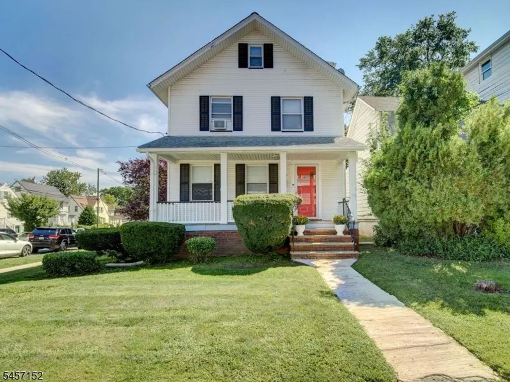320 E 1st Ave, Roselle Boro