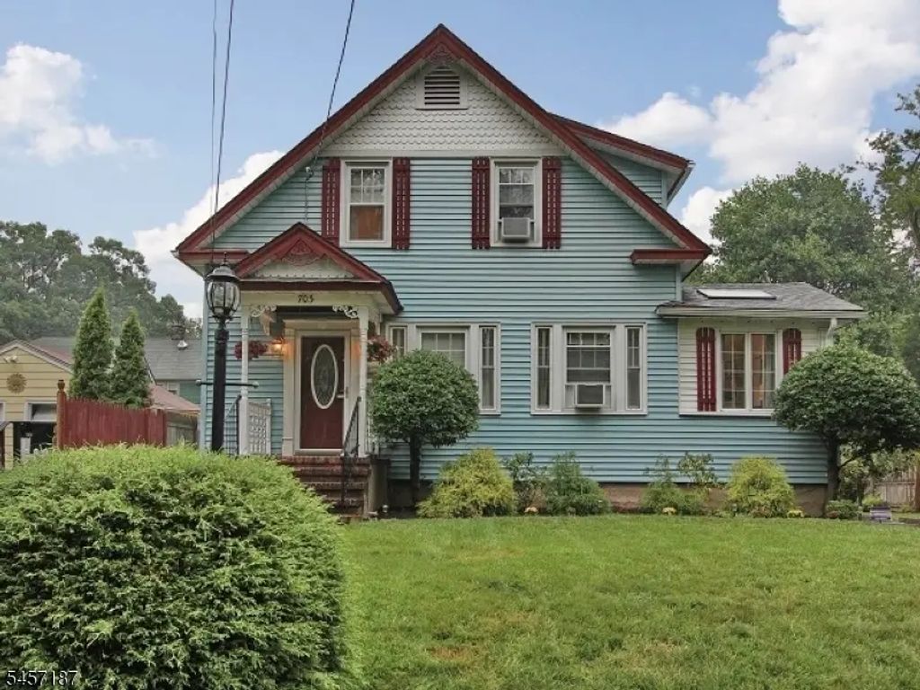 703 Marshall Place, Plainfield City