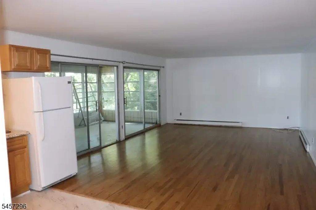 370- D Lake Shore South O4, Montague Twp.