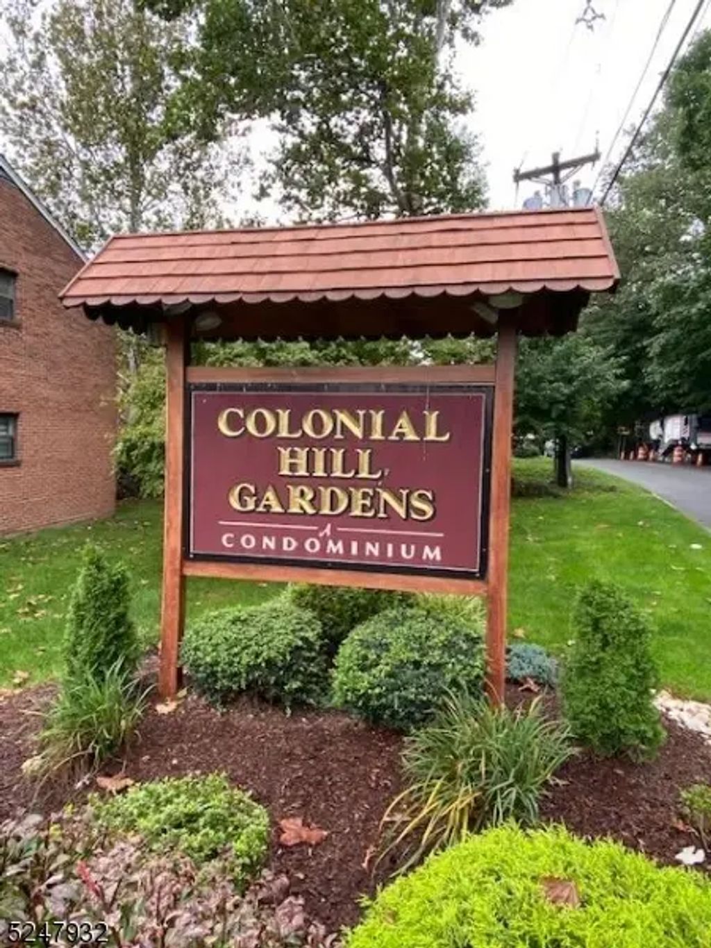 2 Colonial Dr, Little Falls Twp.