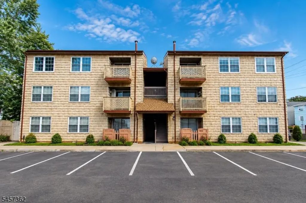 58 S 2nd St, Elizabeth City