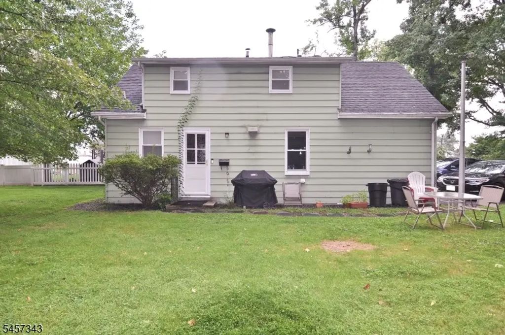 331 Center St, Westfield Town