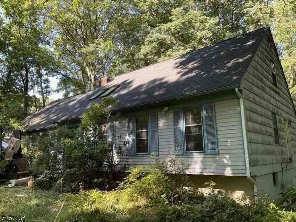 5 Rocky Heights Rd, Denville Twp.